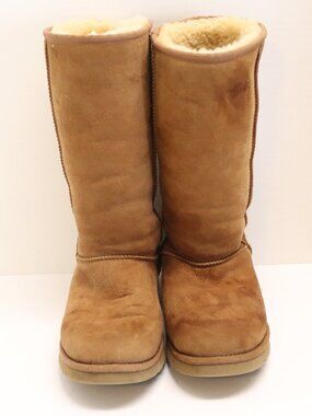 UGG Women's Boots Size 9 Made in Australia Fur Line for Comfort